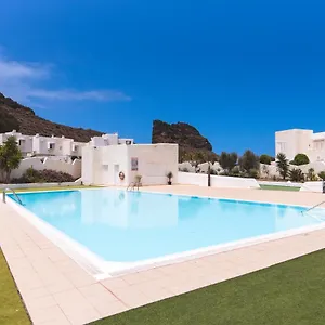 home2book-casa-pizquito-agaete-wifi-pool.in-canary-islands.com/